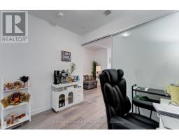 1120 - 10 Honeycrisp Crescent, Vaughan, ON L4K0M7 Photo 13