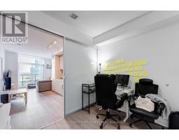 1120 - 10 Honeycrisp Crescent, Vaughan, ON L4K0M7 Photo 15