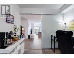 1120 - 10 Honeycrisp Crescent, Vaughan, ON L4K0M7 Photo 16