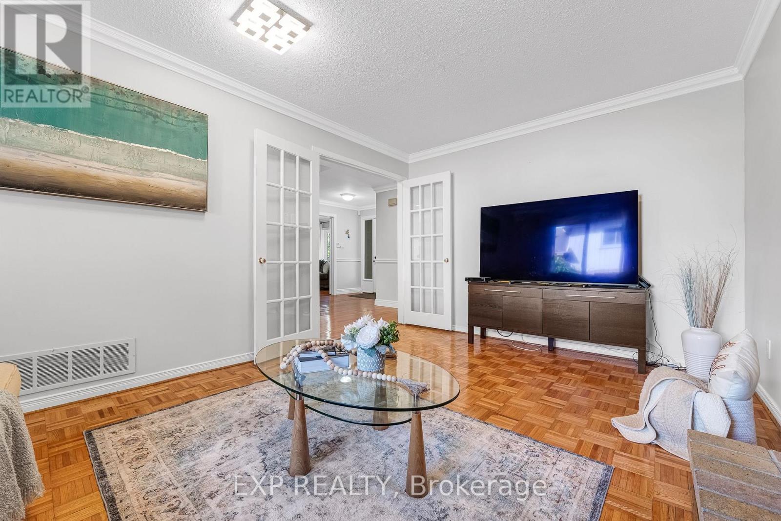 515 London Road, Newmarket, ON photo 18