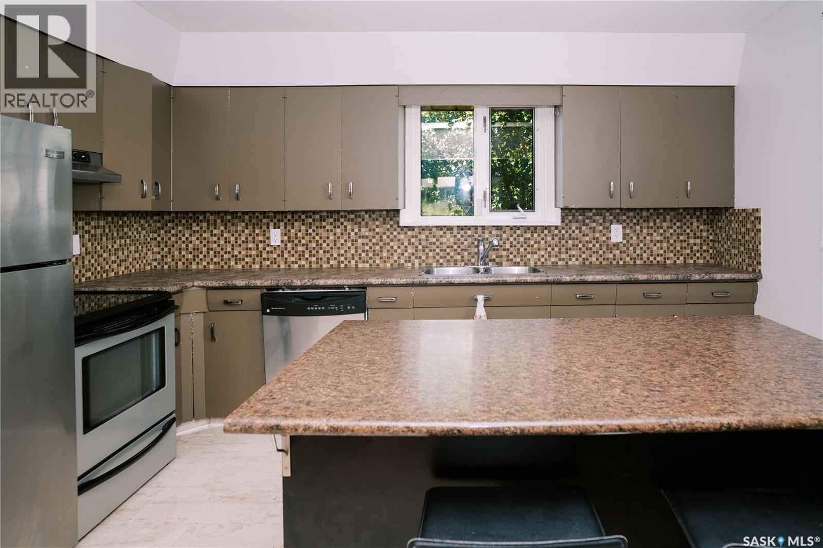 306 Egbert AVENUE, Saskatoon — photo 2