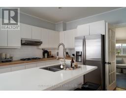 27 Callender Street, Toronto, ON M6R2H2 Photo 11