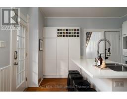 27 Callender Street, Toronto, ON M6R2H2 Photo 9