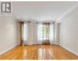 37 Birdstone Crescent, Toronto, ON M6N5H5 Photo 13
