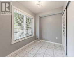 37 Birdstone Crescent, Toronto, ON M6N5H5 Photo 7