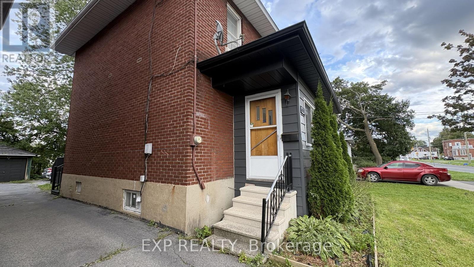413 MARLBOROUGH STREET N - 15