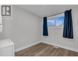 Bedroom 3 - Main - 515 Queensdale Avenue E, Hamilton, ON L8V1K9 Photo 7