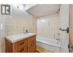 Bedroom - 19 Academy Street, Hillsborough, NB E4H2R3 Photo 9