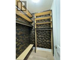 2pc Bathroom - 923 Eaglecrest Court, Kitchener, ON N2K0B8 Photo 10