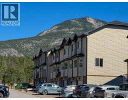 Den - 200 Black Forest Trail Unit# 504, Invermere, BC V0A1K2 Photo 7