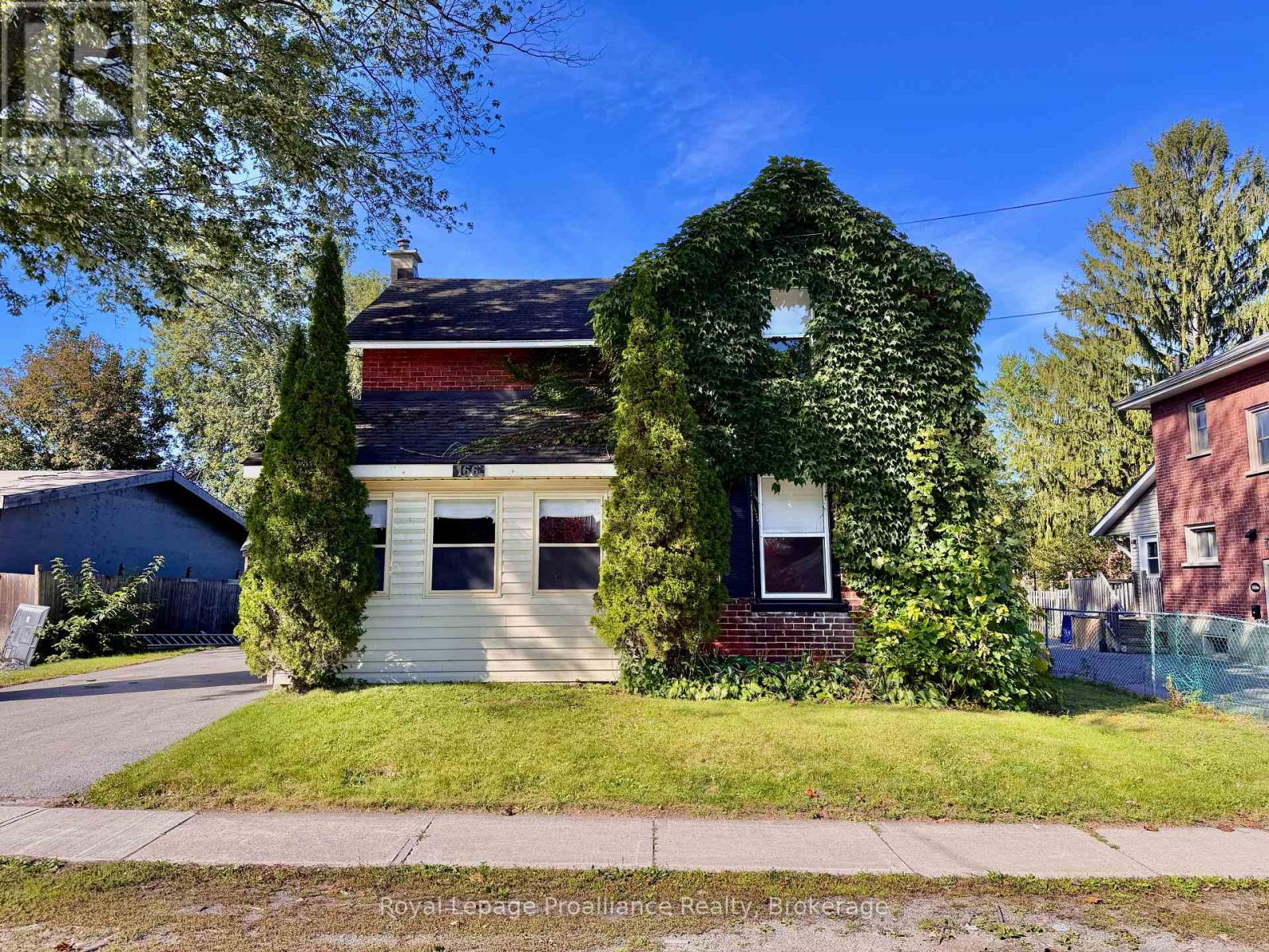 166 BURNHAM STREET - 1