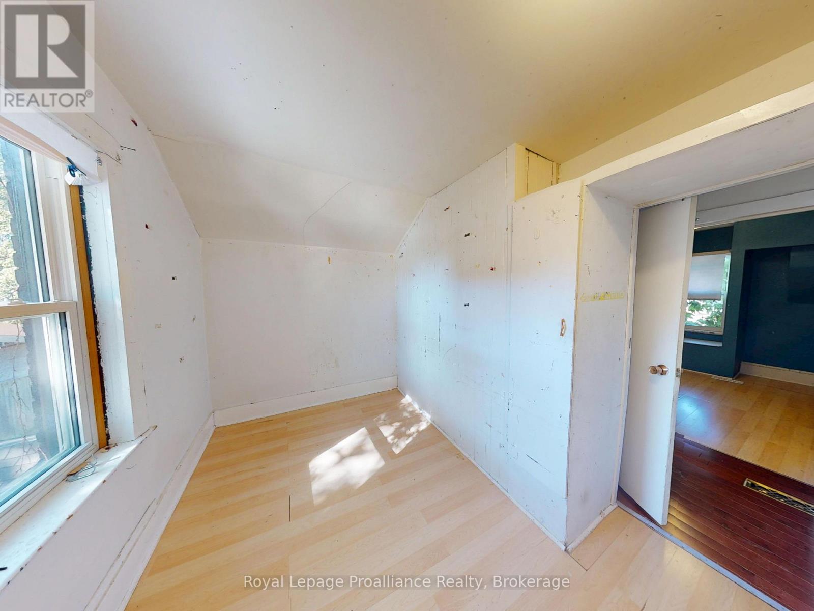 166 BURNHAM STREET - Image 21