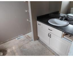 Bedroom 3 - 64 Hartwick Ld, Spruce Grove, AB T7X9A5 Photo 6