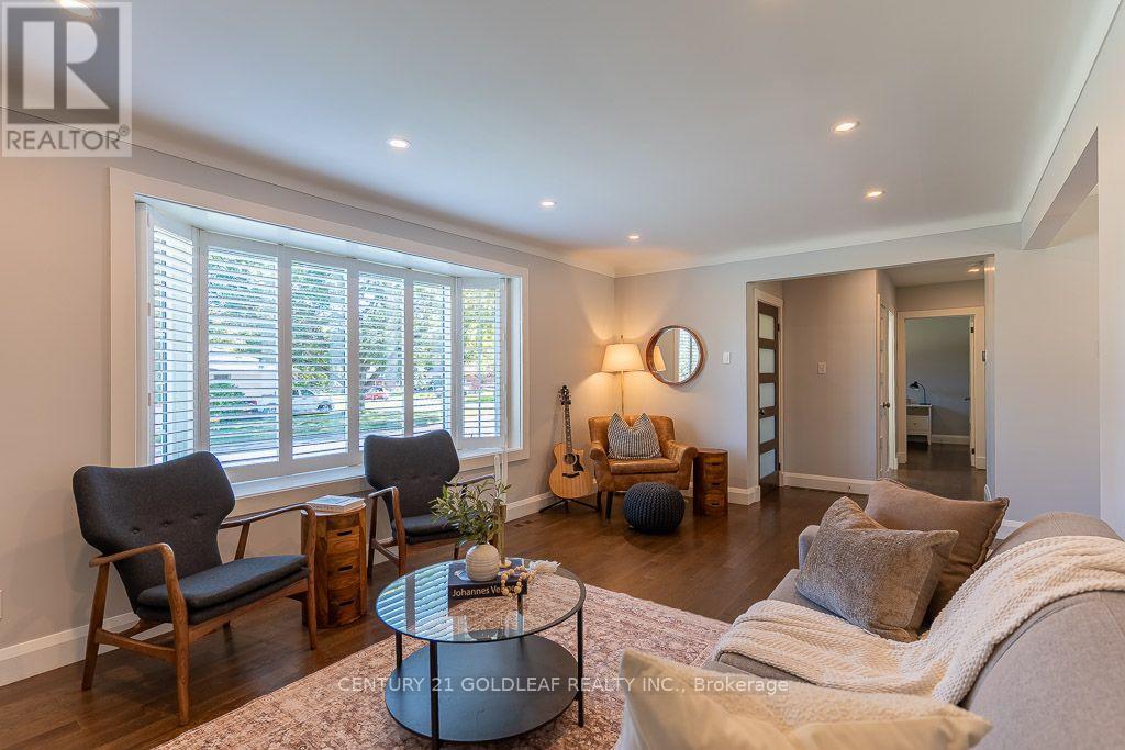 27 ROUNDHAY DRIVE - 4