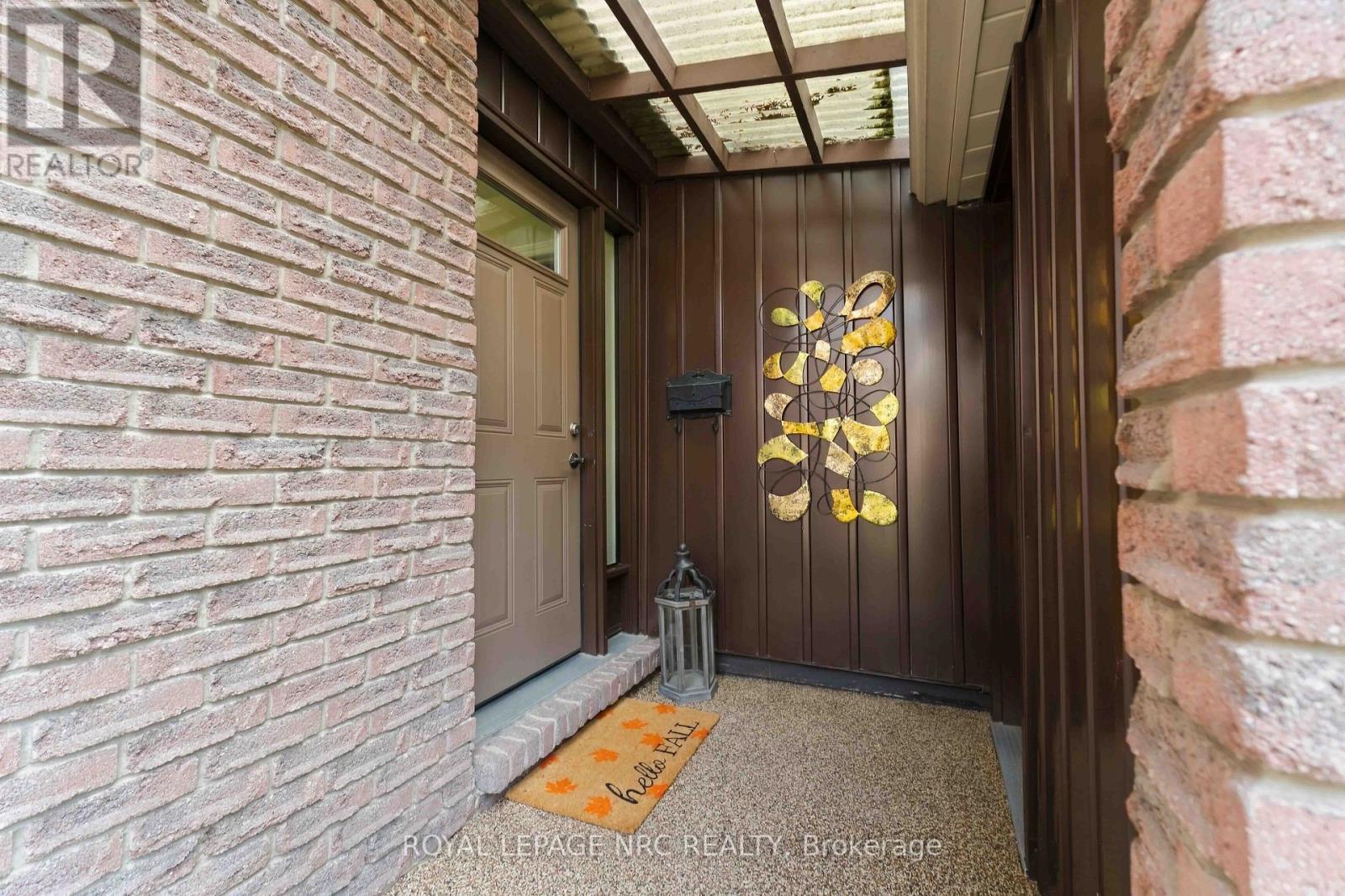 #43 122 LAKESHORE ROAD - 4