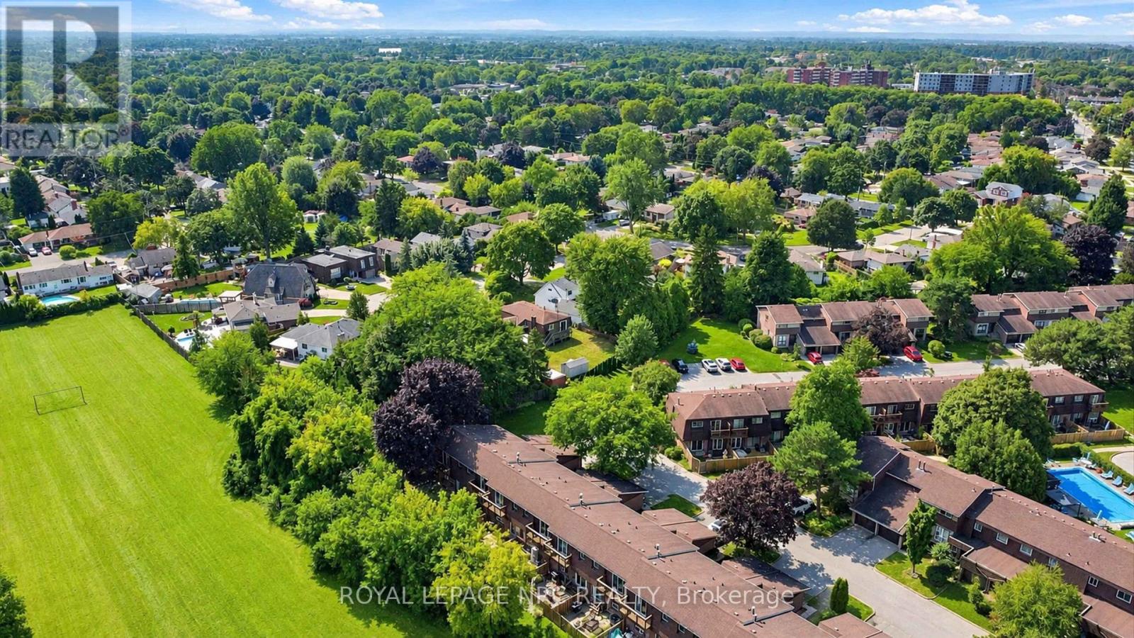 #43 122 LAKESHORE ROAD - 40