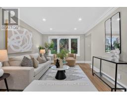 Living room - 24 Glenshaw Crescent, Toronto, ON M4B2C9 Photo 9