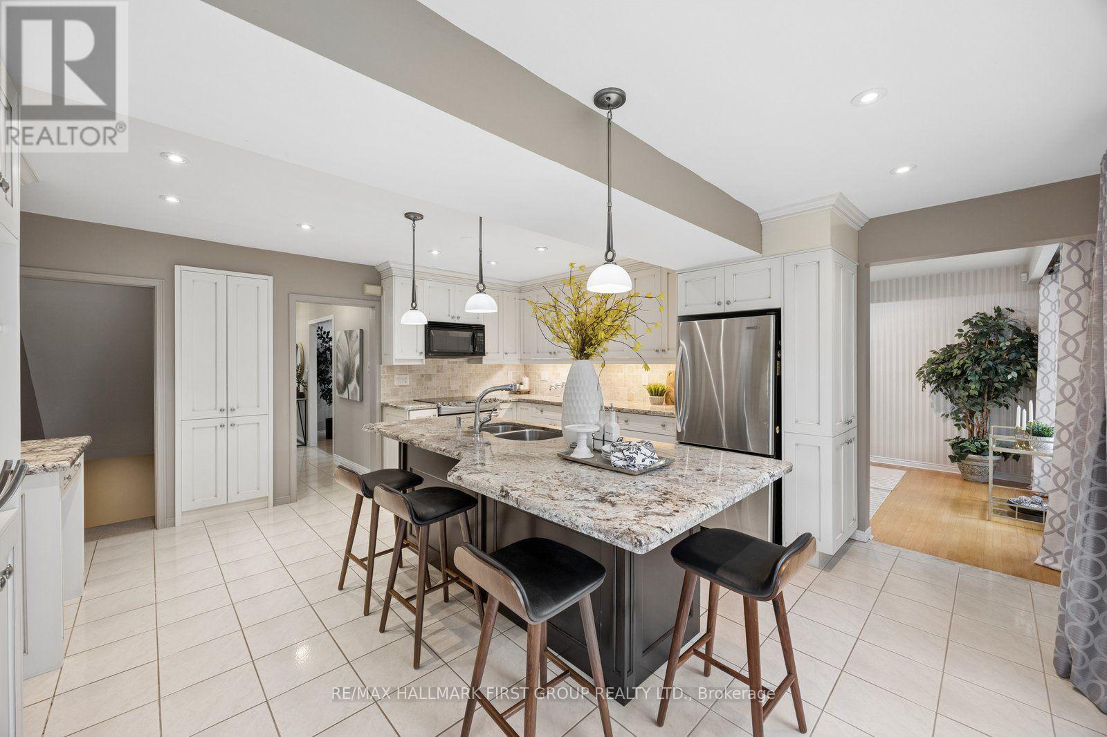 920 ESSA CRESCENT - 13