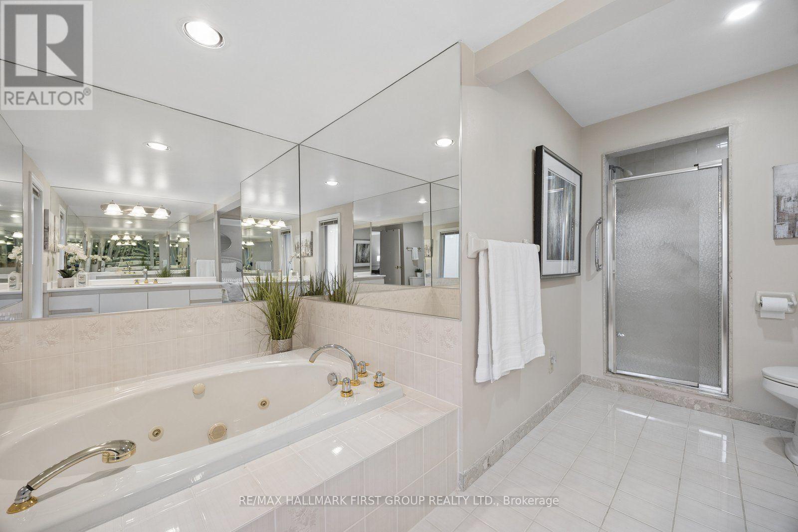 920 ESSA CRESCENT - 23