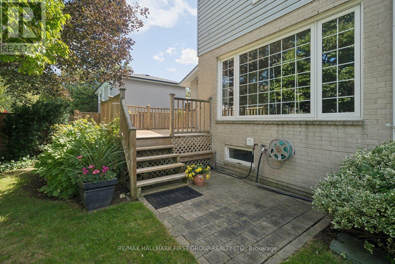 920 ESSA CRESCENT - 38