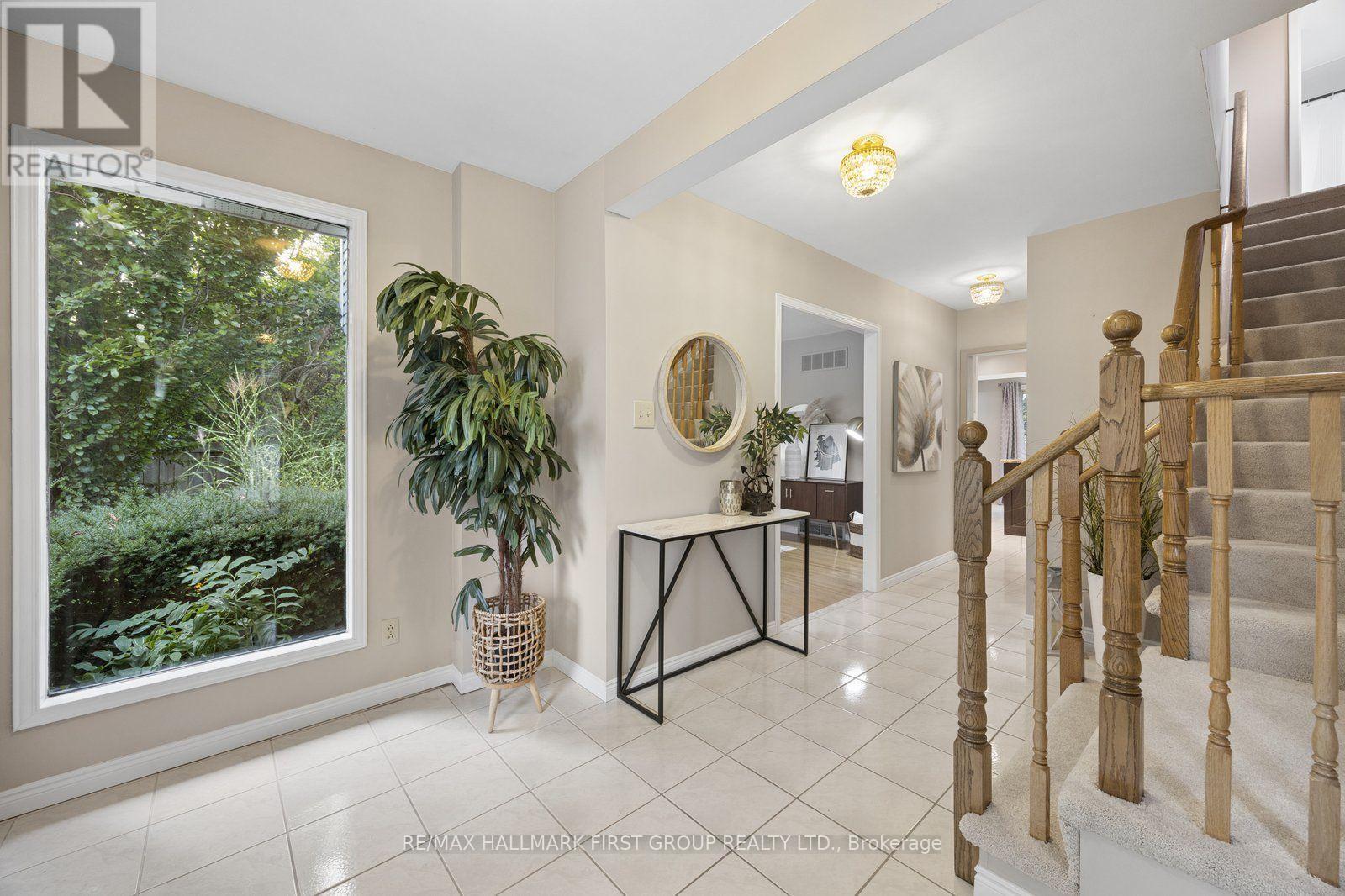 920 ESSA CRESCENT - 5