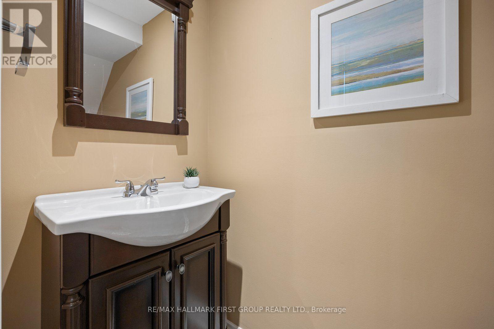 920 ESSA CRESCENT - 9