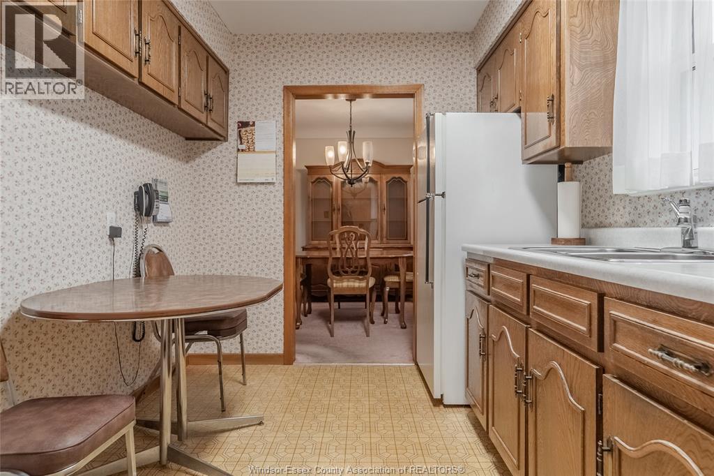 1051 Grand Marais ROAD West - Image 12