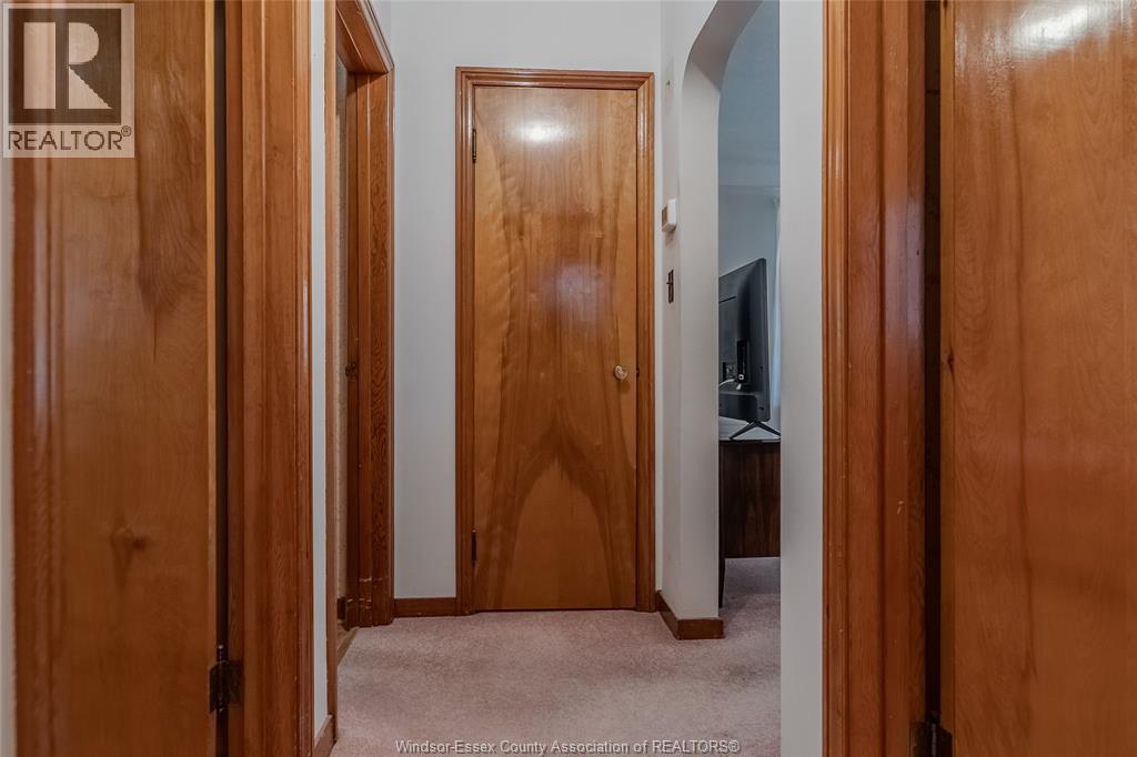 1051 Grand Marais ROAD West - Image 19