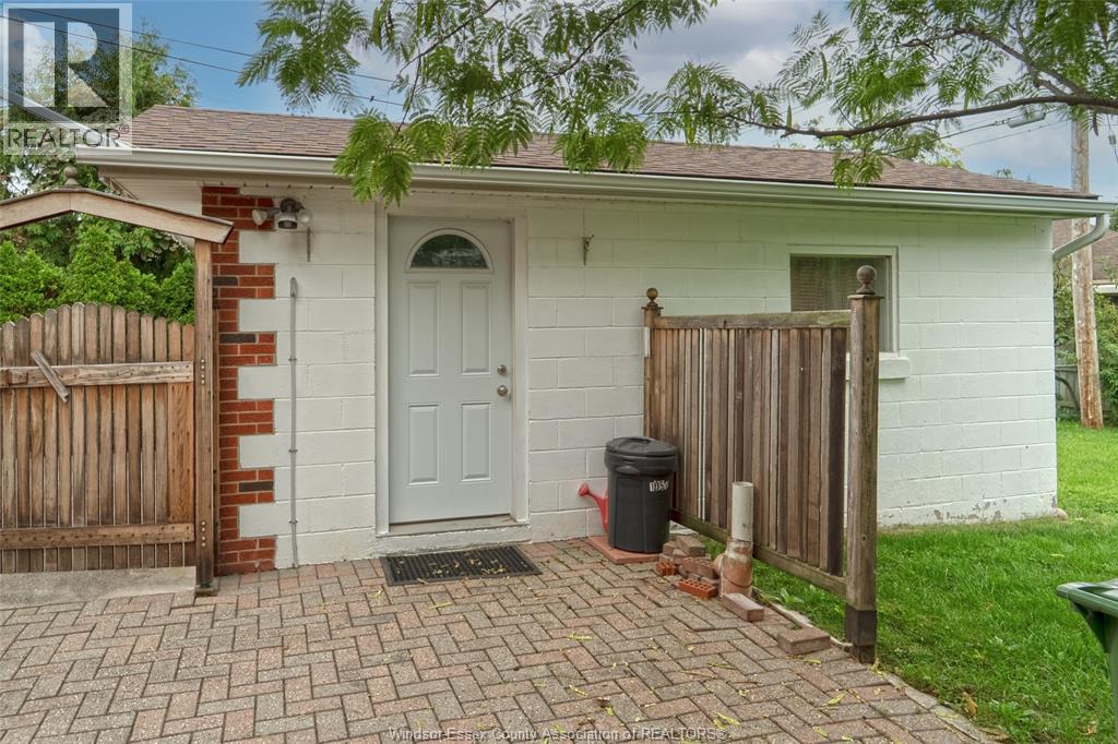 1051 Grand Marais ROAD West - Image 33