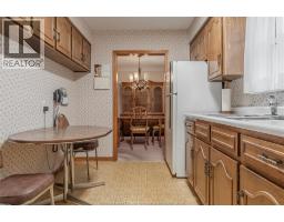 Family room - 1051 Grand Marais Road West, Windsor, ON N9E1C2 Photo 12