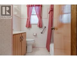 1051 Grand Marais Road West, Windsor, ON N9E1C2 Photo 17