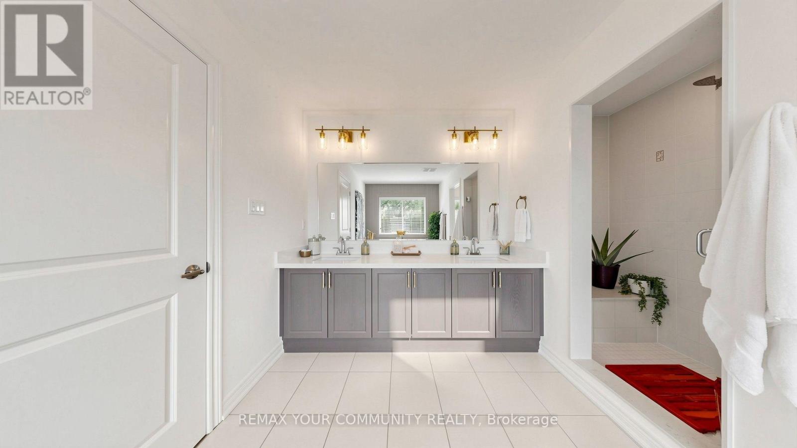 92 LAMPKIN STREET - 32