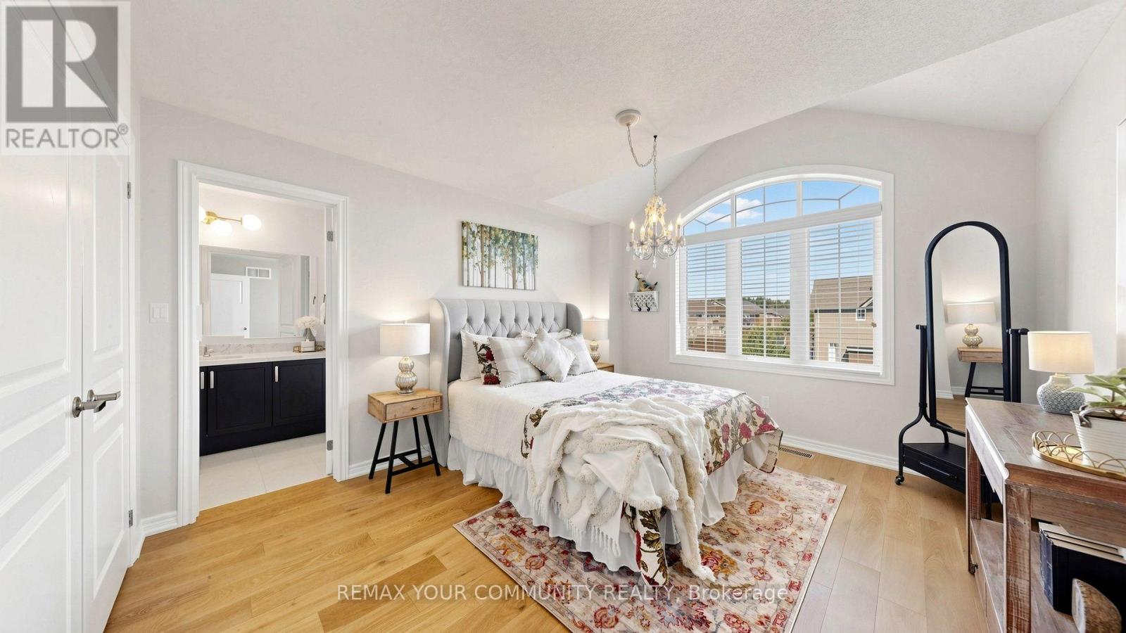 92 LAMPKIN STREET - 34