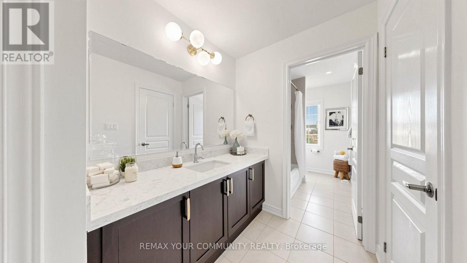 92 LAMPKIN STREET - 36