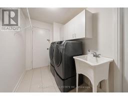 Bedroom 4 - 38 Crystal Drive, Richmond Hill, ON L4C7Y4 Photo 13
