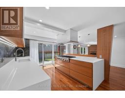 Kitchen - 38 Crystal Drive, Richmond Hill, ON L4C7Y4 Photo 8