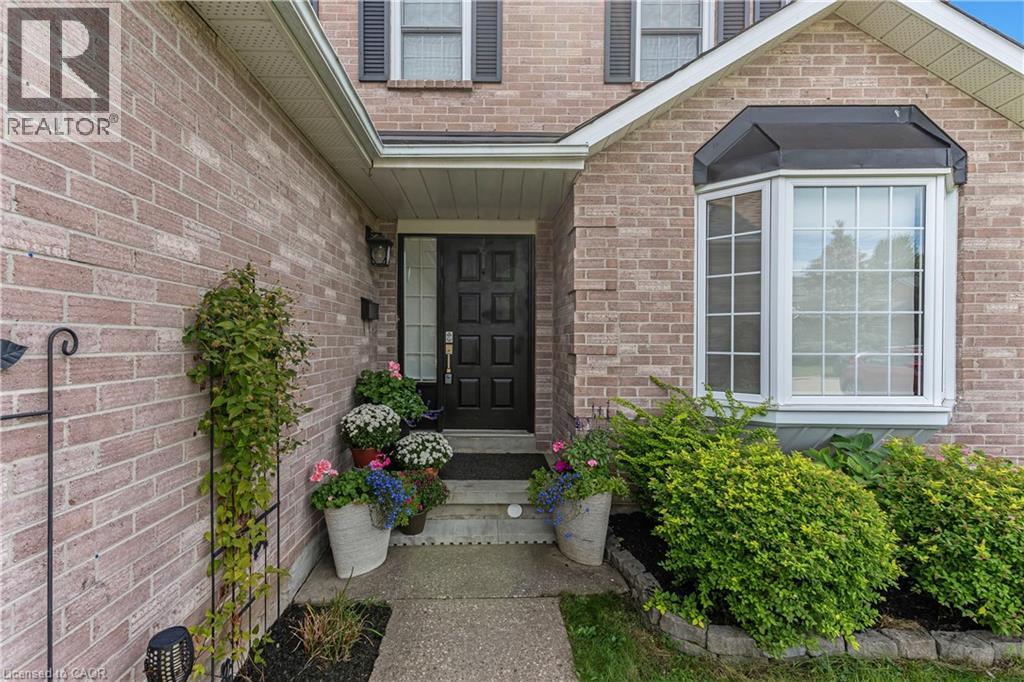 51 BAYNE Crescent — photo 2