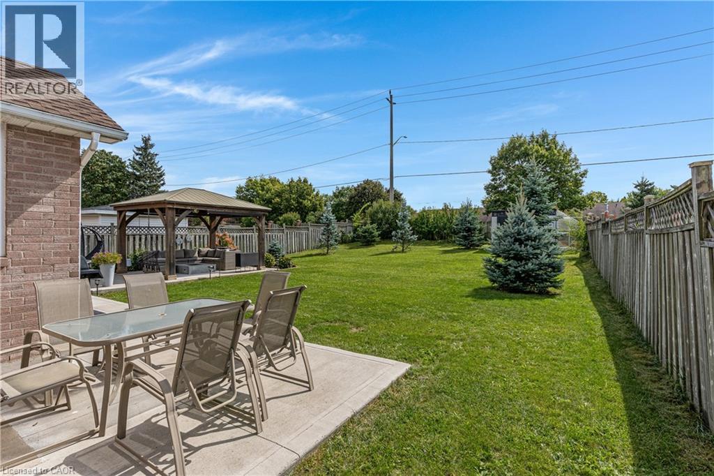 51 BAYNE Crescent — photo 3
