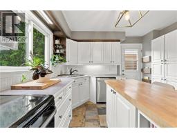 19 Hillsdale Court, Dundas, ON L9H6H1 Photo 13