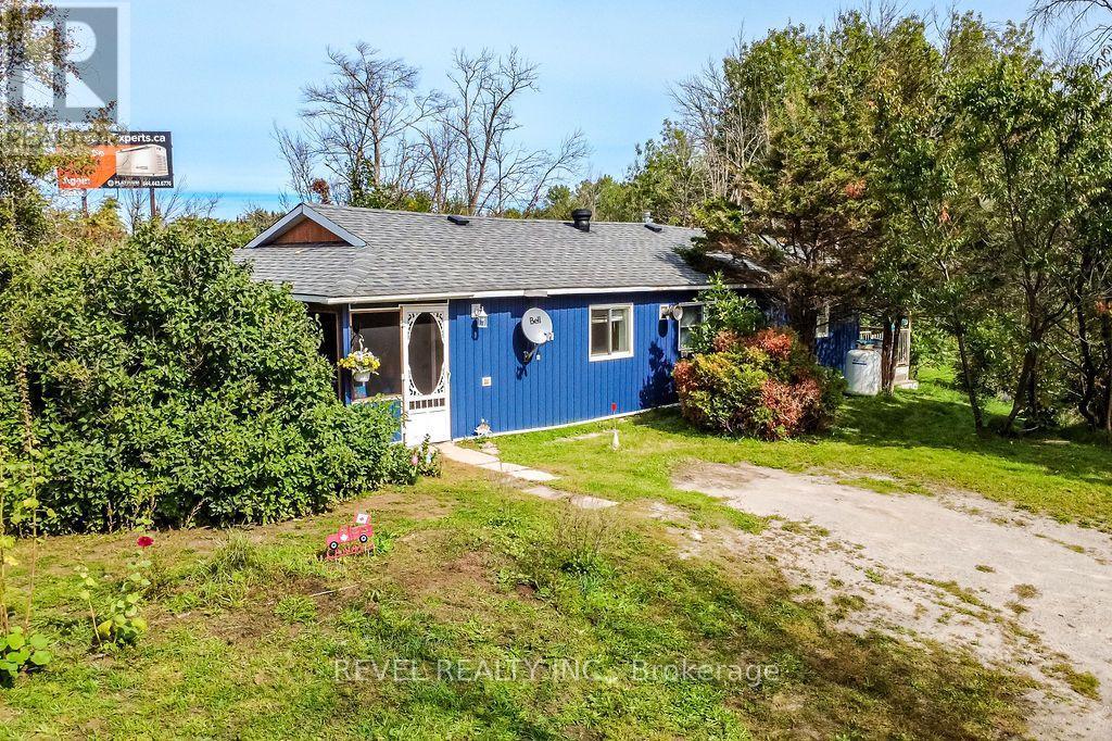 10923 Provincial Hwy 11 Highway, Severn, Ontario, L3V0Y8, Severn, Ontario — photo 1 of 5