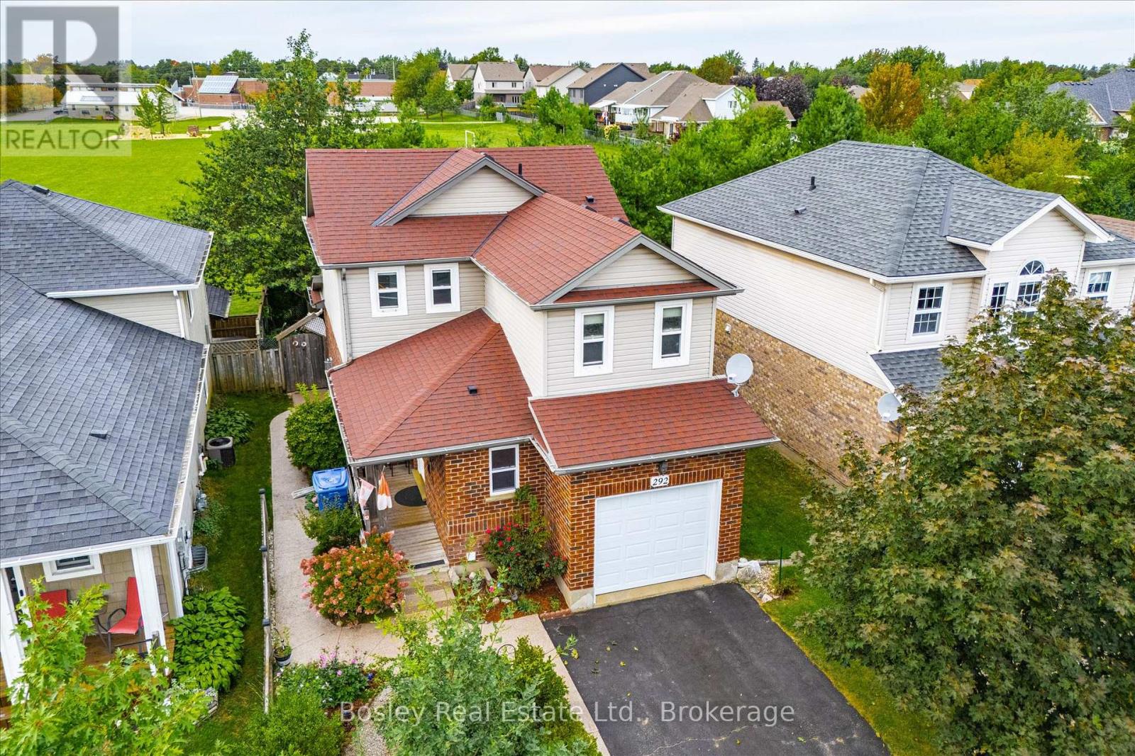 292 MILLBURN BOULEVARD, Centre Wellington (Fergus) — photo 2