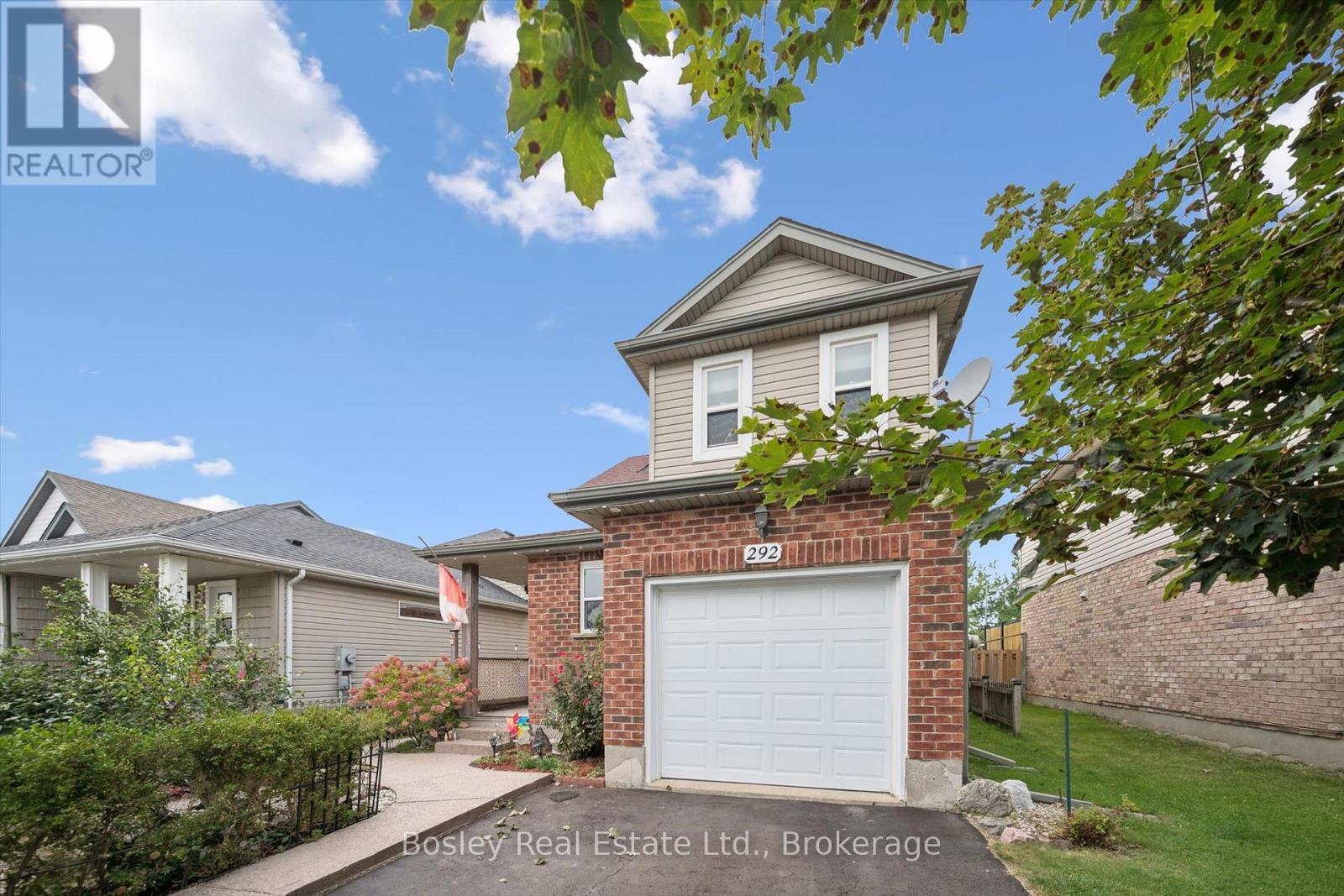 292 MILLBURN BOULEVARD, Centre Wellington (Fergus) — photo 4