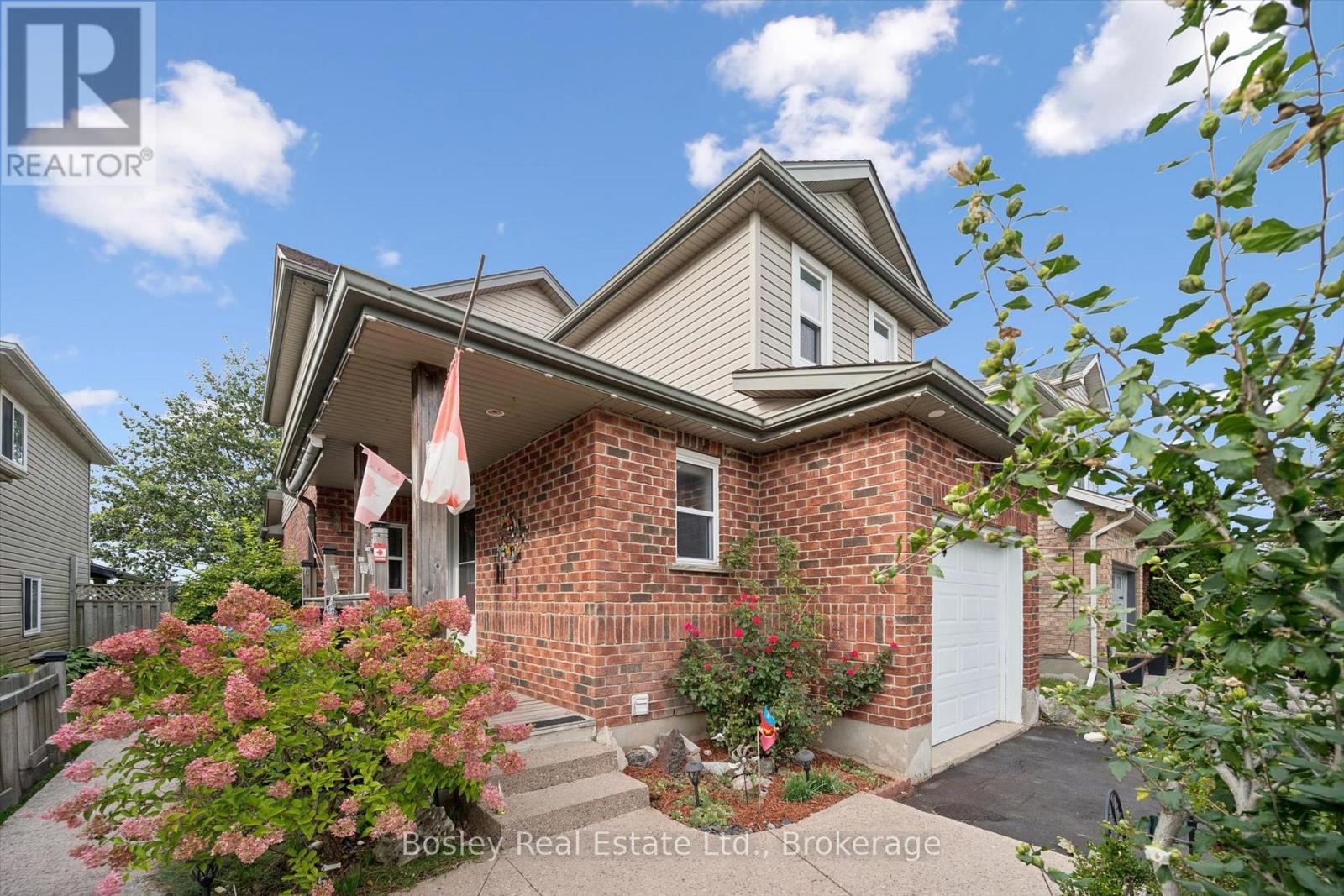 292 MILLBURN BOULEVARD, Centre Wellington (Fergus) — photo 5