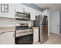 Bedroom 2 - 292 Millburn Boulevard, Centre Wellington, ON N1M3S3 Photo 12