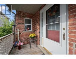 Foyer - 292 Millburn Boulevard, Centre Wellington, ON N1M3S3 Photo 7
