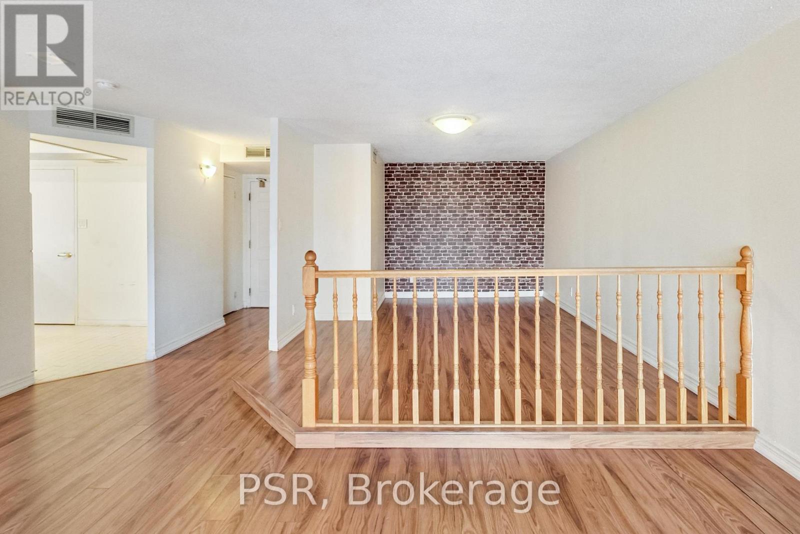 #510 65 SCADDING AVENUE - 16