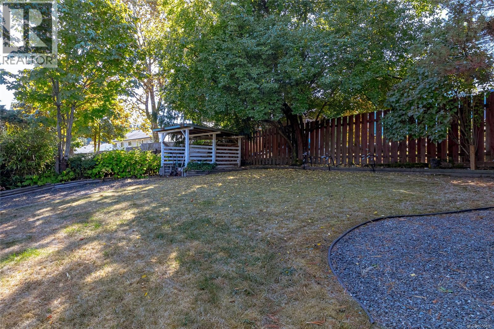 4525 Lambourn Dr - 39