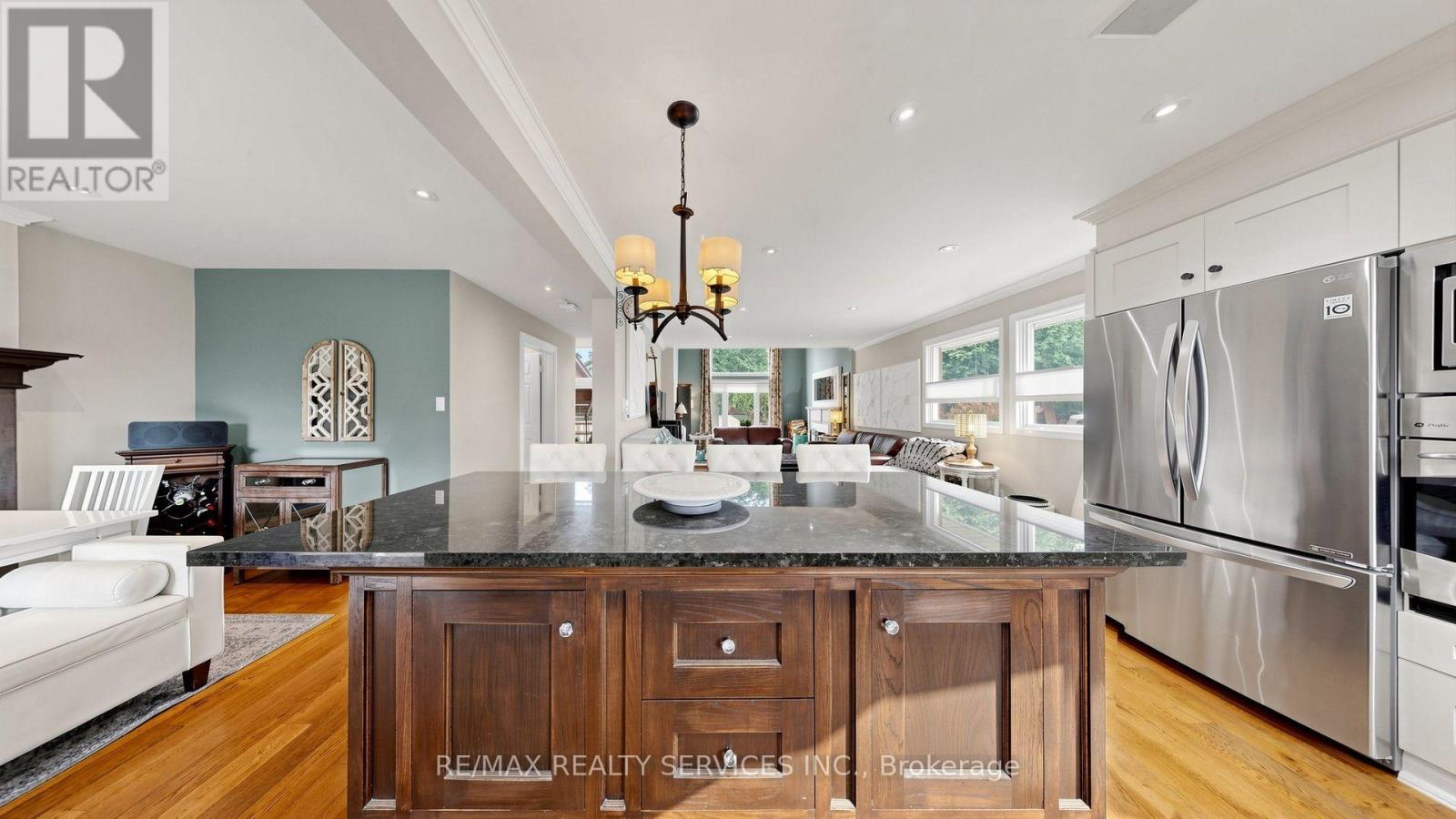 319 DINGLE COURT - 14