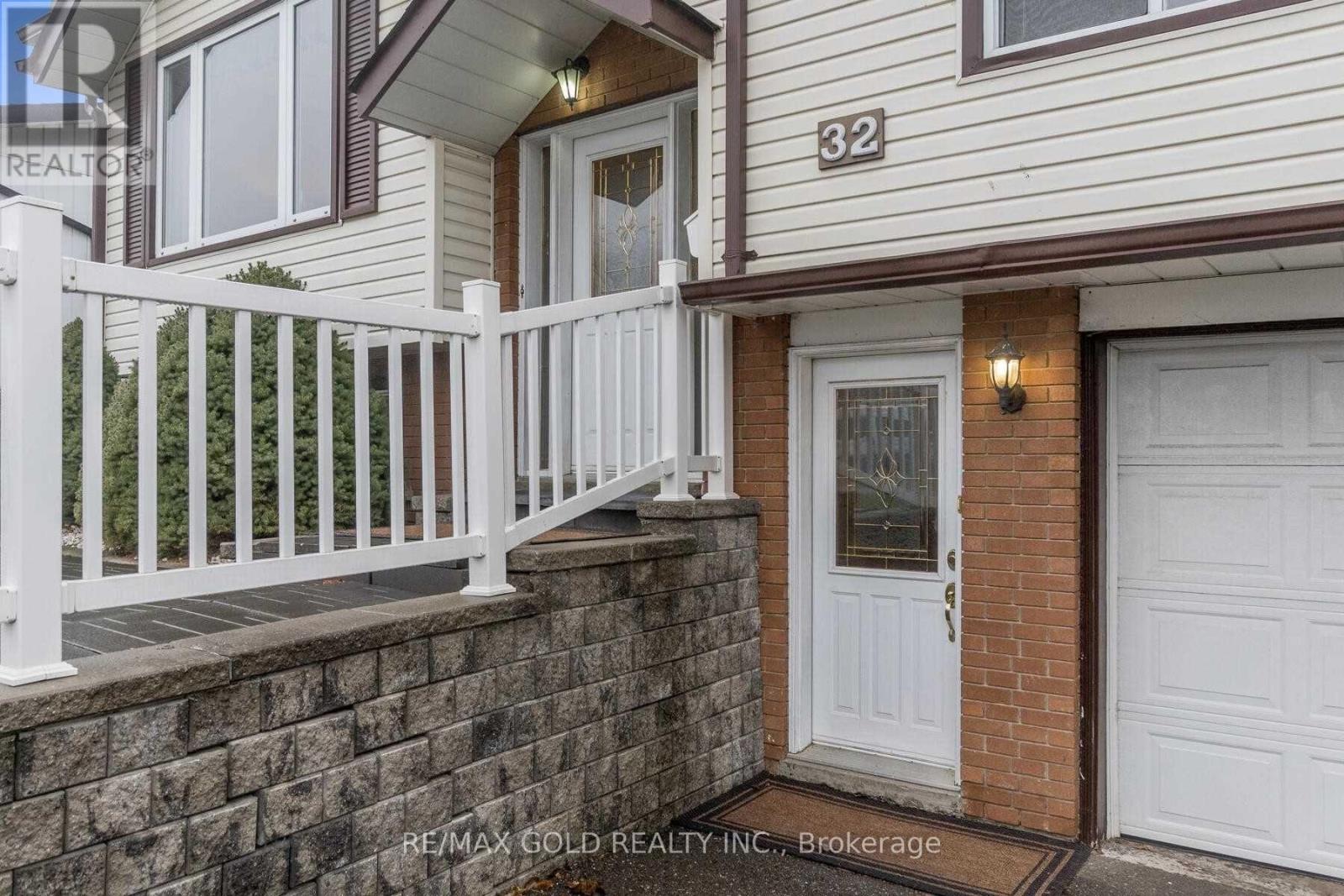 Photo of 32 GLENFOREST ROAD