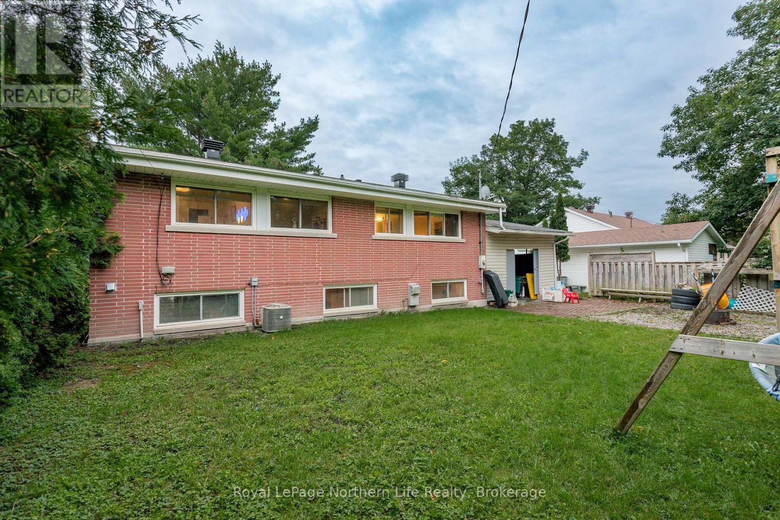 763 EASTWOOD AVENUE - 39